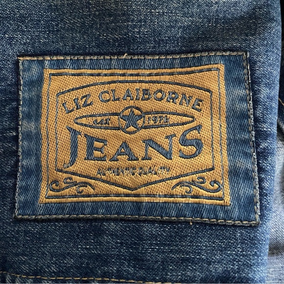 Vintage 90’s Liz Claiborne Jeans Cropped Denim Jean Jacket Size Medium Petite - Picture 3 of 11